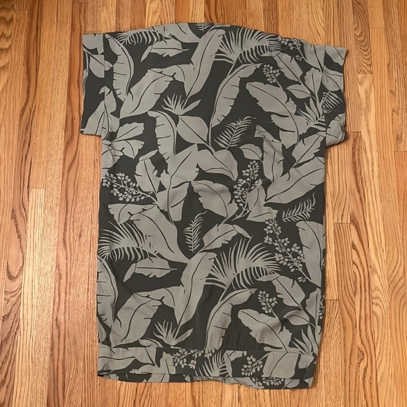 Vici Beach Coverup/Dress Palm Leaf - Picture 4 of 4